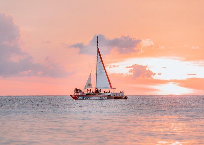 Aruba Happy Hour Sunset Sail with Savory Bites and Cocktails