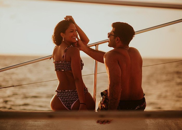 Sunset Sail to Boca Catalina with BBQ Dinner